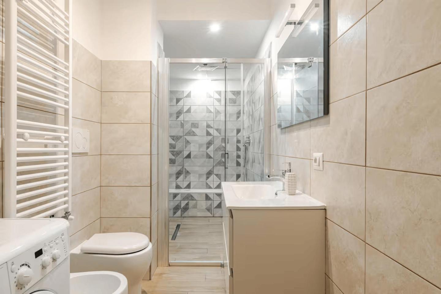 Crystal Mi With Xxl Shower Appartement