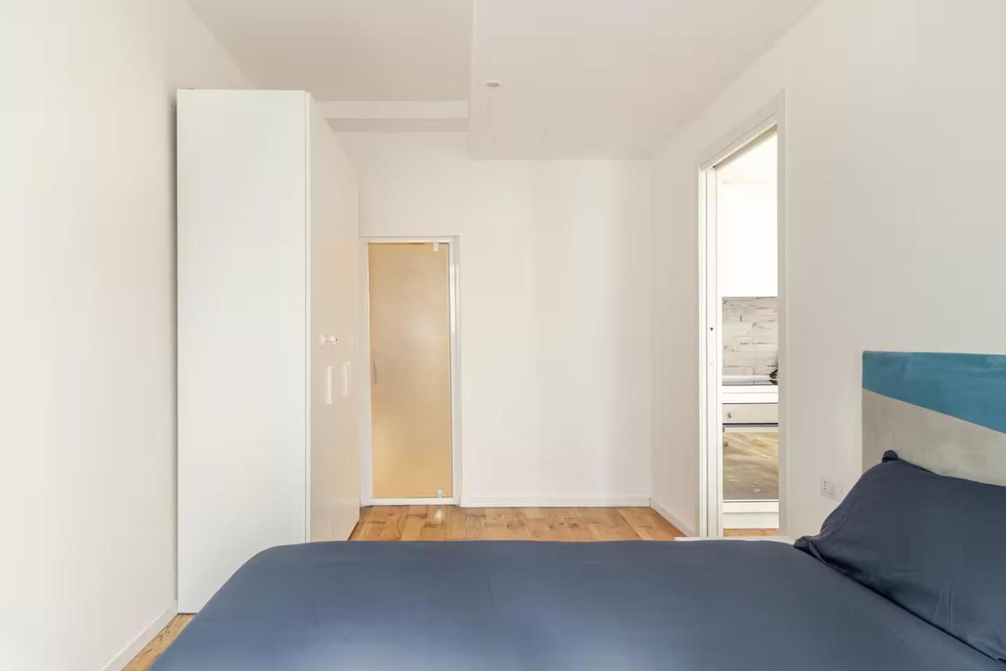 Crystal Mi With Xxl Shower * Milan